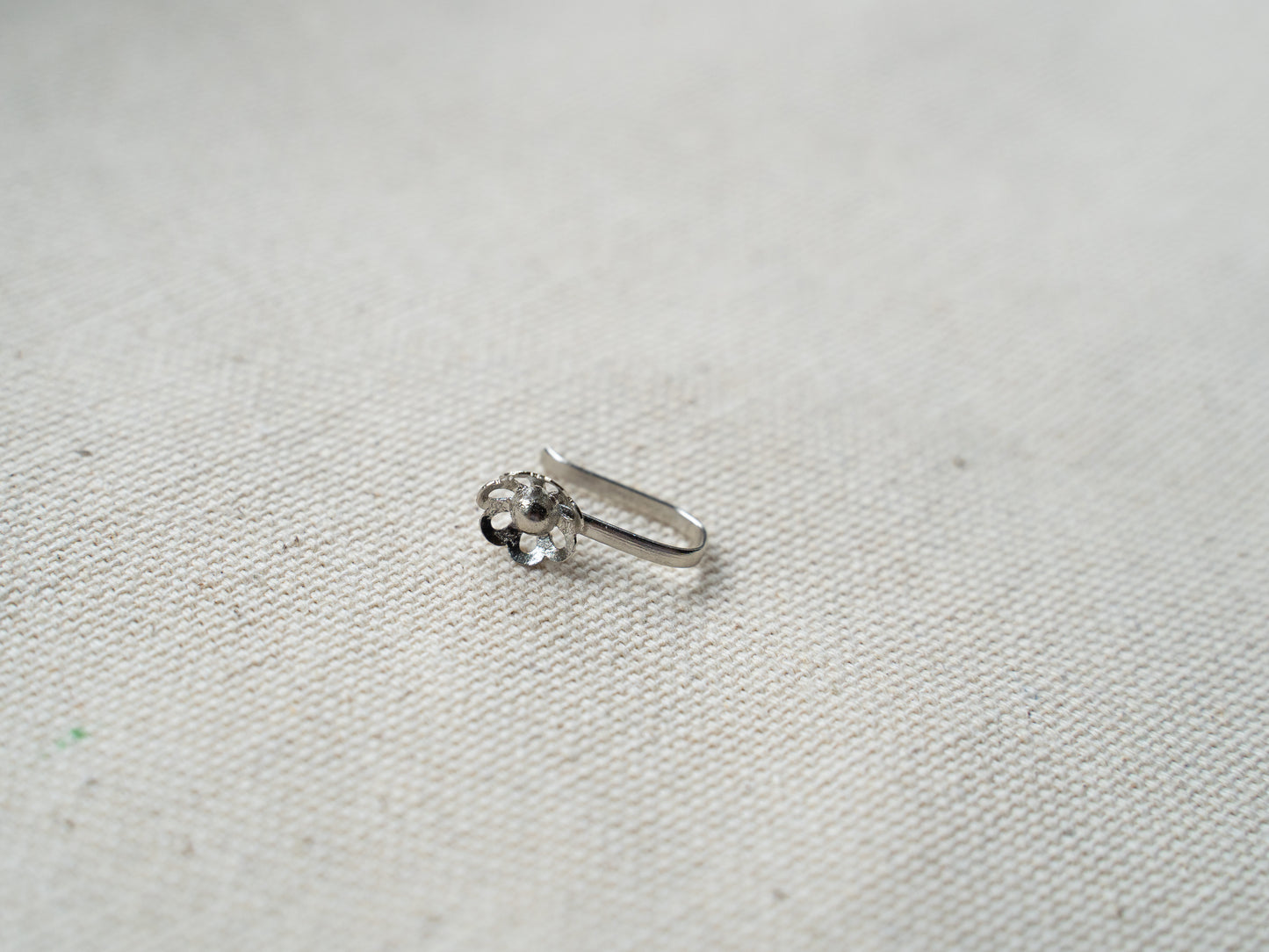 Phool Nose Pin