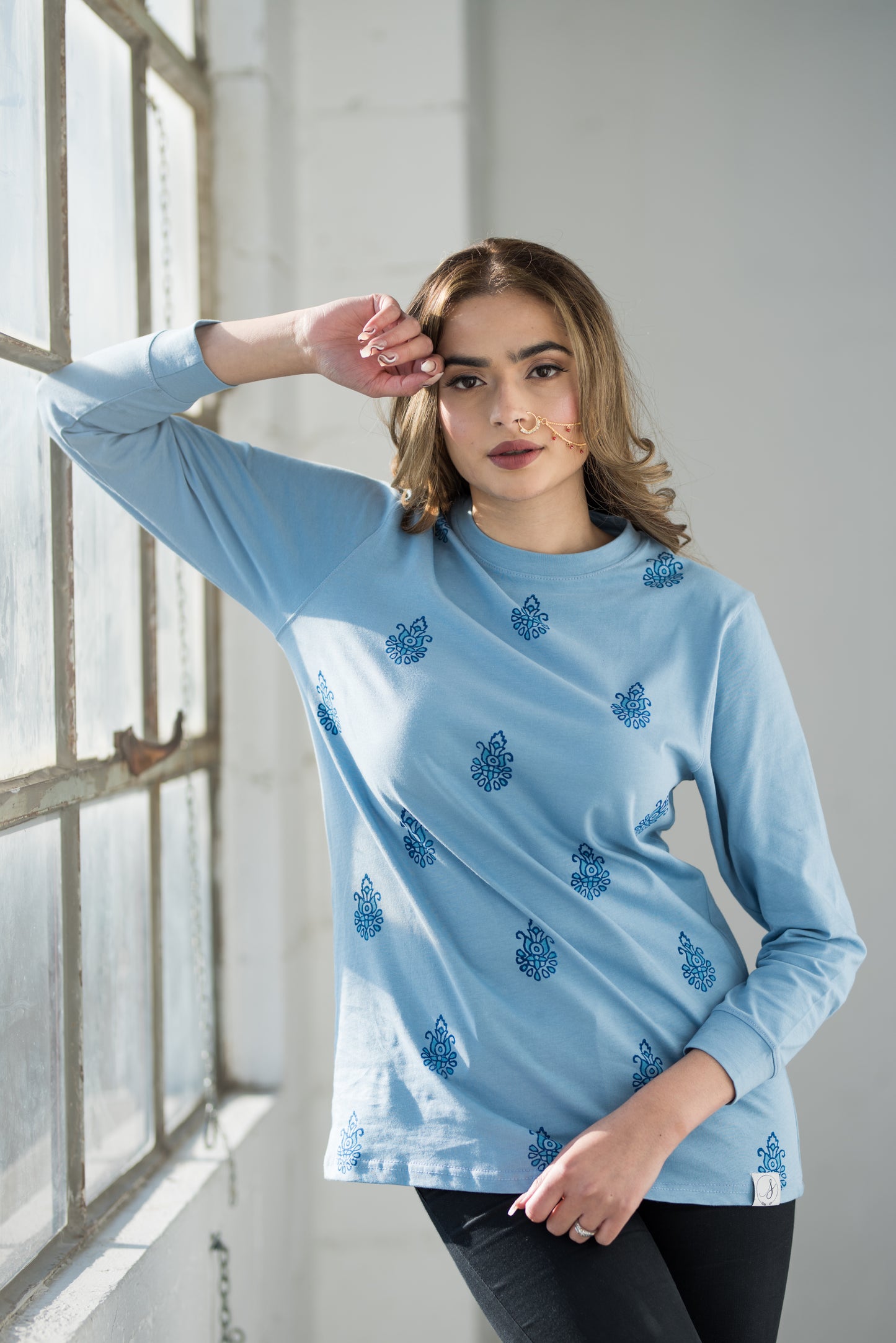 HAWA - Long Sleeved T-Shirt